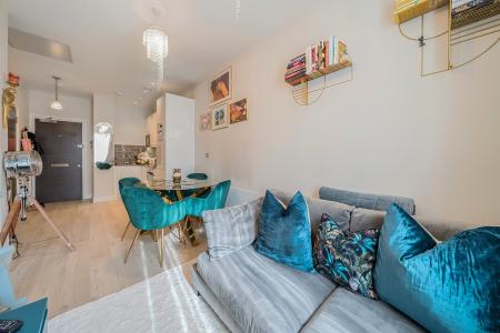 1 bedroom Flat to let in Clivemont Road, Maidenhead, SL6