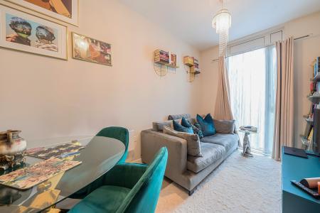 1 bedroom Flat to let in Clivemont Road, Maidenhead, SL6