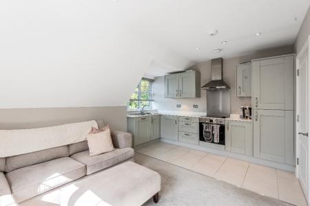 1 bedroom Flat to let in Boyn Hill Road, Maidenhead, SL6