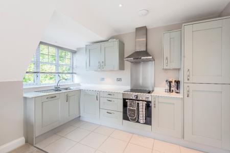 1 bedroom Flat to let in Boyn Hill Road, Maidenhead, SL6