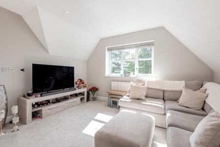 1 bedroom Flat to let in Boyn Hill Road, Maidenhead, SL6