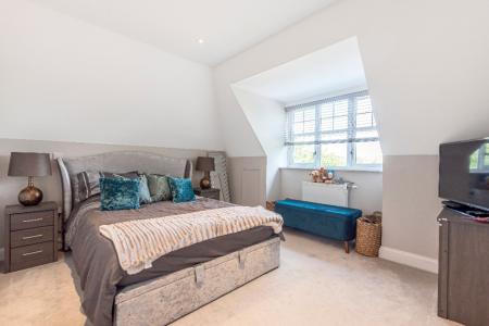 1 bedroom Flat to let in Boyn Hill Road, Maidenhead, SL6