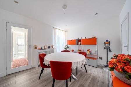 4 bedroom End of terrace house for sale in The Crescent, Slough, SL1