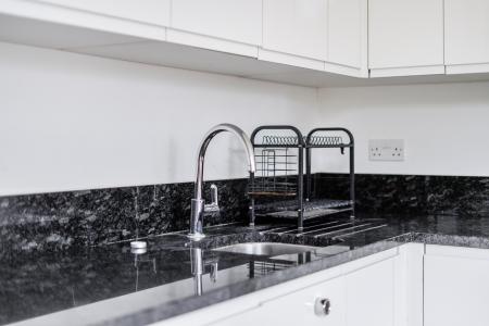 2 bedroom Flat to let in High Street, Slough, SL1