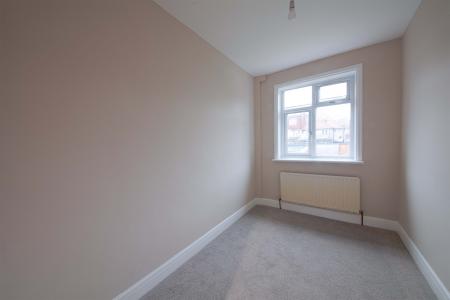 3 bedroom Semi-detached house to let in Boyn Valley Road, Maidenhead, SL6