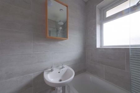 3 bedroom Semi-detached house to let in Boyn Valley Road, Maidenhead, SL6