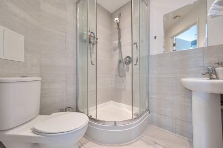2 bedroom Flat to let in Kidwells Close, Parklands, Maidenhead, SL6