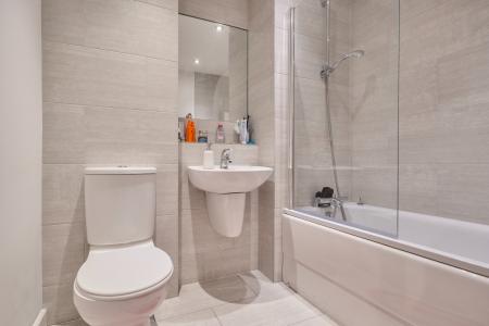2 bedroom Flat to let in Kidwells Close, Parklands, Maidenhead, SL6