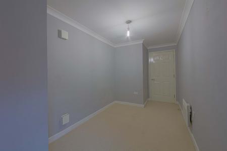 2 bedroom Flat to let in Grenfell Road, Maidenhead, SL6