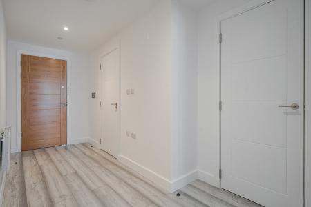 2 bedroom Flat to let in West Street, Maidenhead, SL6
