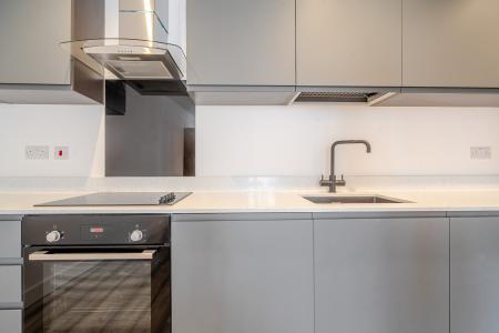 2 bedroom Flat to let in West Street, Maidenhead, SL6