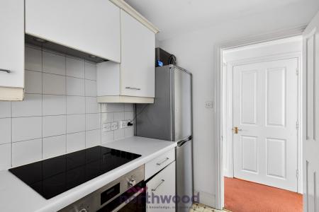 2 bedroom Flat for sale in Alston Gardens, Maidenhead, SL6