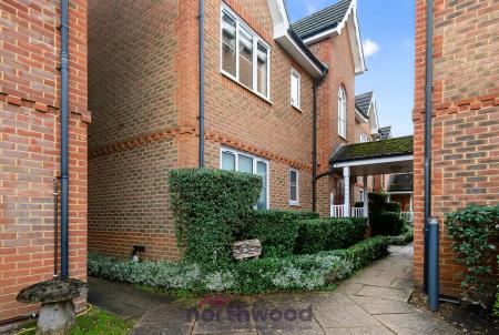 2 bedroom Flat for sale in Alston Gardens, Maidenhead, SL6