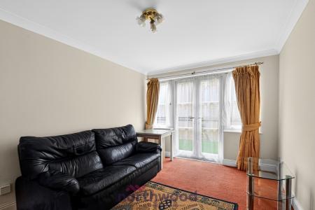 2 bedroom Flat for sale in Alston Gardens, Maidenhead, SL6