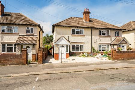 3 bedroom Semi-detached house to let in Boyn Valley Road, Maidenhead, SL6