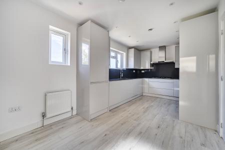 3 bedroom Semi-detached house to let in Boyn Valley Road, Maidenhead, SL6
