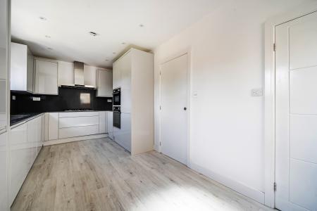 3 bedroom Semi-detached house to let in Boyn Valley Road, Maidenhead, SL6