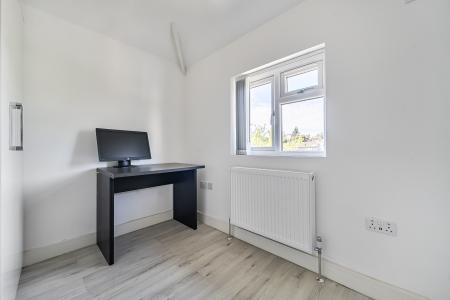 3 bedroom Semi-detached house to let in Boyn Valley Road, Maidenhead, SL6