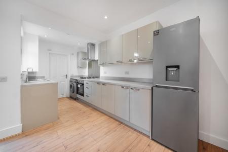 3 bedroom End of terrace house to let in Courthouse Road, Maidenhead, SL6