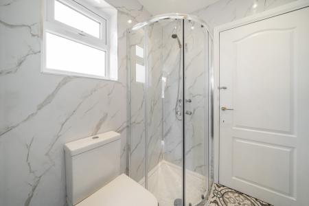 3 bedroom End of terrace house to let in Courthouse Road, Maidenhead, SL6