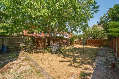 3 bedroom End of terrace house to let in Courthouse Road, Maidenhead, SL6