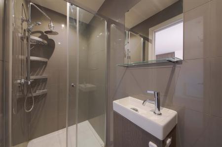2 bedroom Flat to let in Nicholsons Lane, Maidenhead, SL6