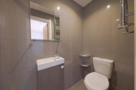 2 bedroom Flat to let in Nicholsons Lane, Maidenhead, SL6