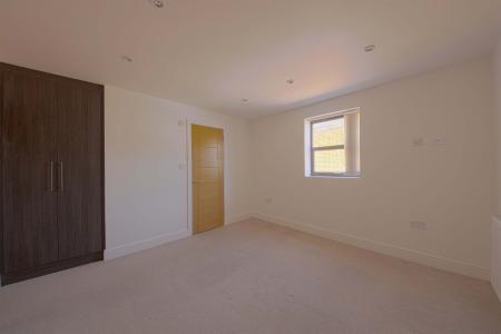 2 bedroom Flat to let in Nicholsons Lane, Maidenhead, SL6
