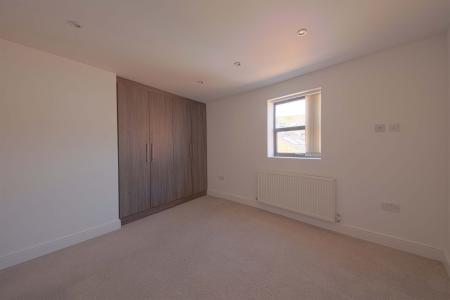 2 bedroom Flat to let in Nicholsons Lane, Maidenhead, SL6