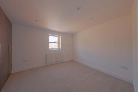 2 bedroom Flat to let in Nicholsons Lane, Maidenhead, SL6