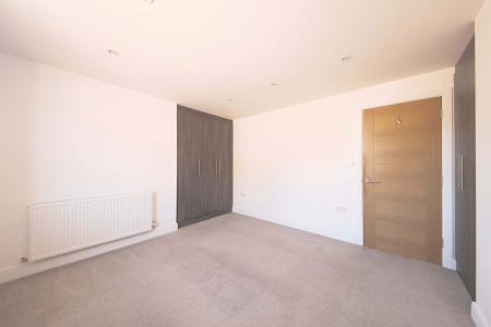 2 bedroom Flat to let in Nicholsons Lane, Maidenhead, SL6