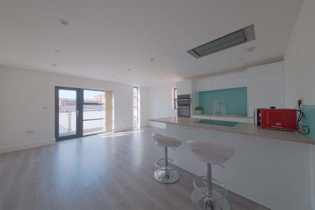2 bedroom Flat to let in Nicholsons Lane, Maidenhead, SL6