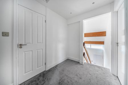 3 bedroom Detached house to let in Ivy Close, Maidenhead, SL6