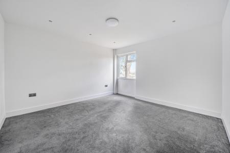 3 bedroom Detached house to let in Ivy Close, Maidenhead, SL6