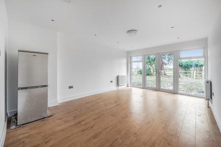 3 bedroom Detached house to let in Ivy Close, Maidenhead, SL6