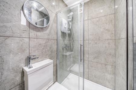 3 bedroom Detached house to let in Ivy Close, Maidenhead, SL6