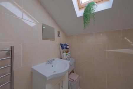 1 bedroom Semi-detached house to let in Belmont Vale, Maidenhead, SL6