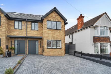 1 bedroom House share to let in Courthouse Road, Maidenhead, SL6