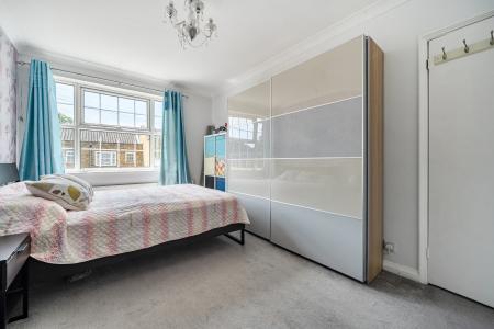3 bedroom End of terrace house to let in Lantern Walk, Maidenhead, SL6