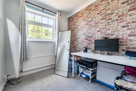 3 bedroom End of terrace house to let in Lantern Walk, Maidenhead, SL6