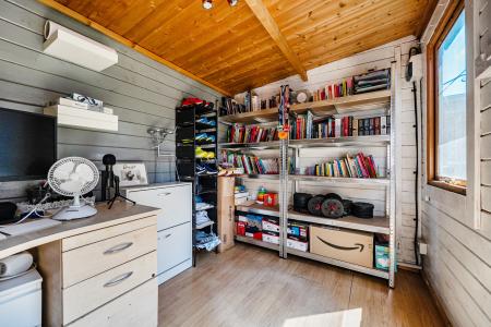 3 bedroom End of terrace house to let in Lantern Walk, Maidenhead, SL6