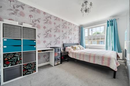 3 bedroom End of terrace house to let in Lantern Walk, Maidenhead, SL6