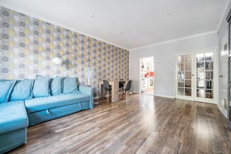3 bedroom End of terrace house to let in Lantern Walk, Maidenhead, SL6