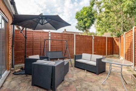 3 bedroom Semi-detached house to let in Blumfield Crescent, Burnham, Slough, SL1