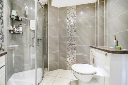 3 bedroom Semi-detached house to let in Blumfield Crescent, Burnham, Slough, SL1