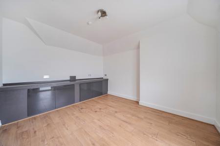 2 bedroom Flat to let in Furze Platt Road, Maidenhead, SL6
