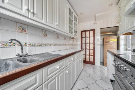 3 bedroom Semi-detached house to let in Queens Road, Eton Wick, Windsor, SL4