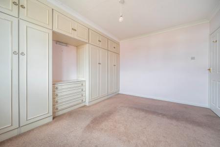 3 bedroom Semi-detached house to let in Queens Road, Eton Wick, Windsor, SL4