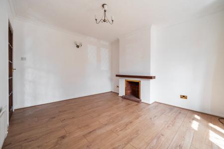 3 bedroom Semi-detached house to let in Queens Road, Eton Wick, Windsor, SL4