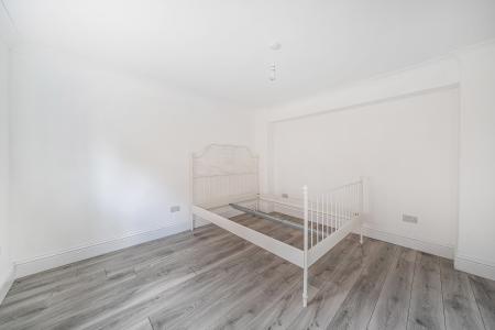 1 bedroom Detached house to let in Albany Road, Windsor, SL4